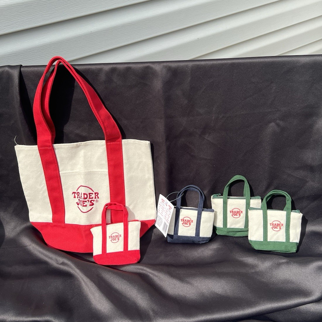 Trader Joe’s Canvas Micro Tote with Grocery Bag 4-Pack Multicolor 11x12x7