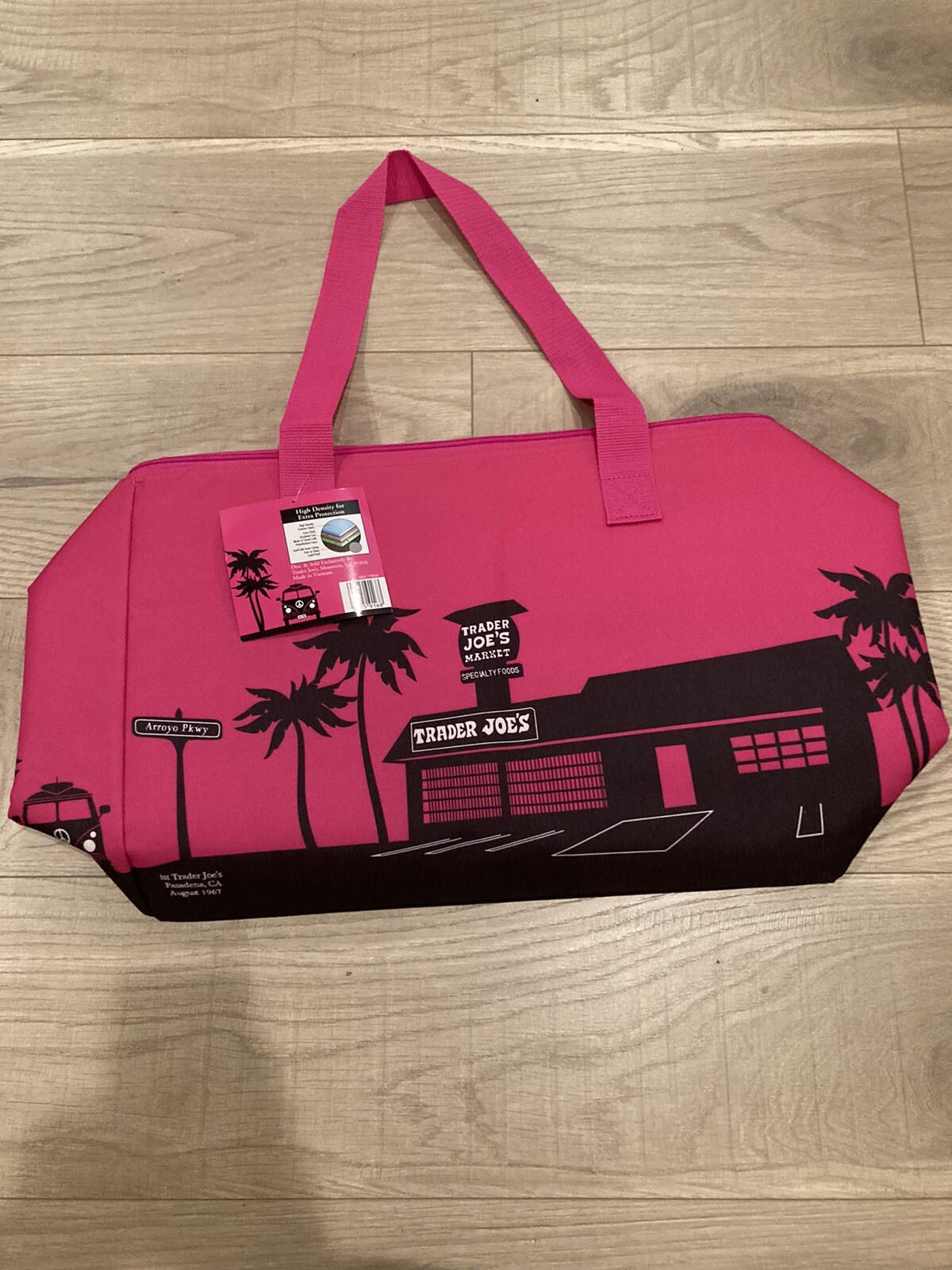 New Trader Joe’s “PINK” Insulated Extra Large Cooler Reusable Shopping Bag!