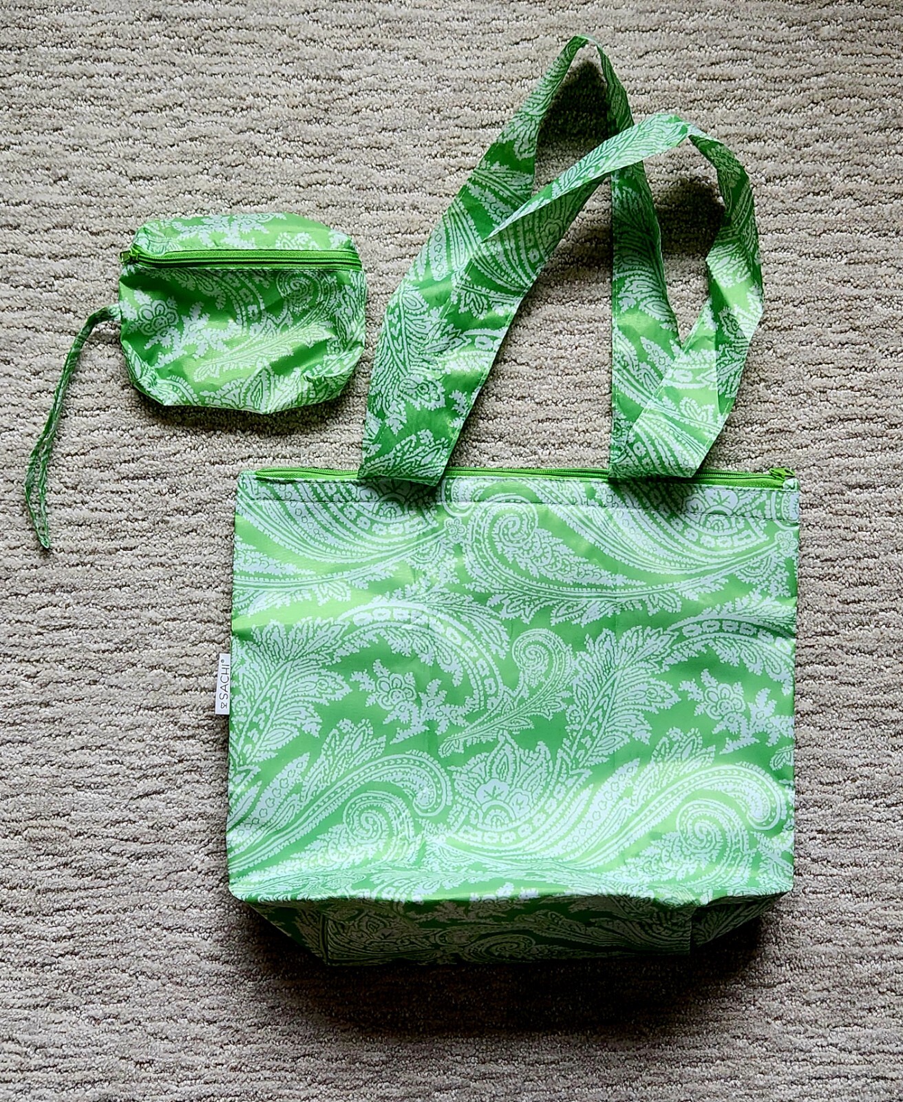 NEW SACHI green paisley insulated foldable tote market/lunch bag, zippered pouch