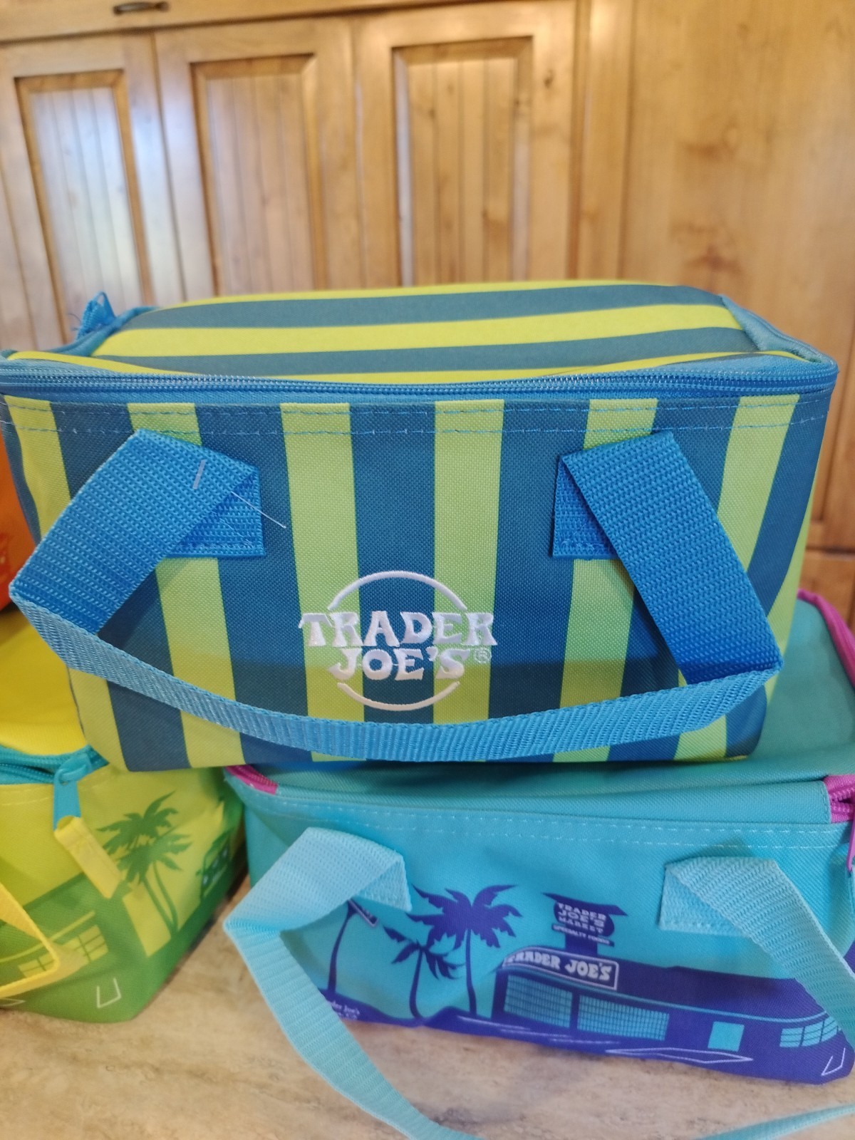 Full Set 6 Trader Joe’s Mini Insulated Bags 2026 New Summer Colors Lunch Travel