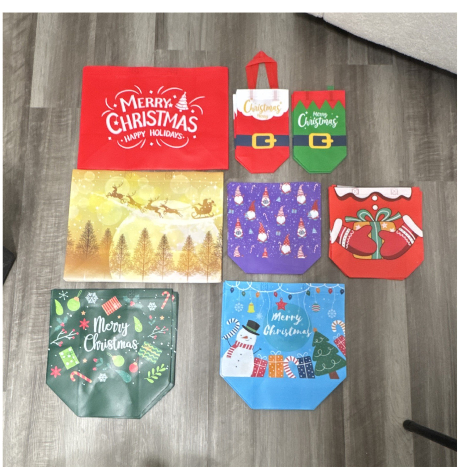 8 Christmas Foldable Reusable Shopping Bags Non-woven Fabric Multicolor Set