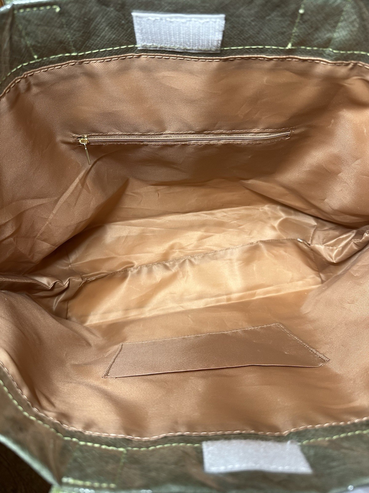 Green Large Foldable Tote Bag Synthetic with Zippered Pocket and Handles