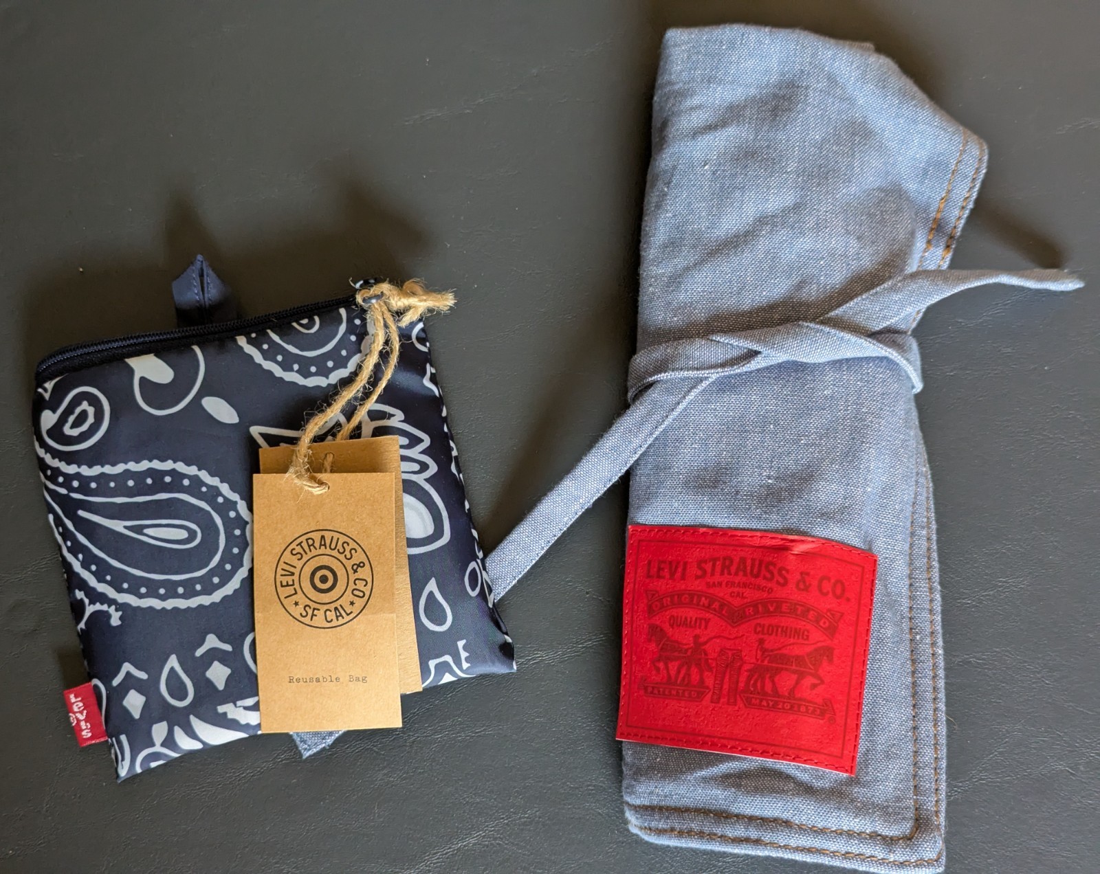 NEW Levi Strauss Limited Ed Reusable Shopping Bag and Fabric Wrap Up Holder Lot