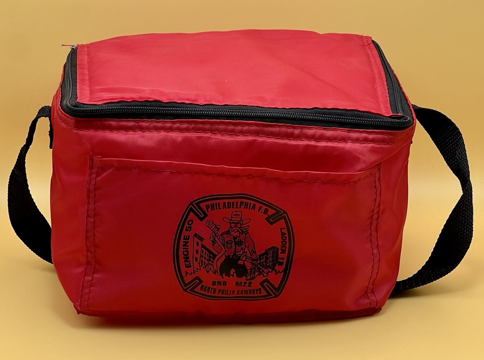 LUNCH BAG RED INSULATED PHILA FD NORTH PHILLY COWBOYS ENGINE 50 LADDER 12 BN8M22