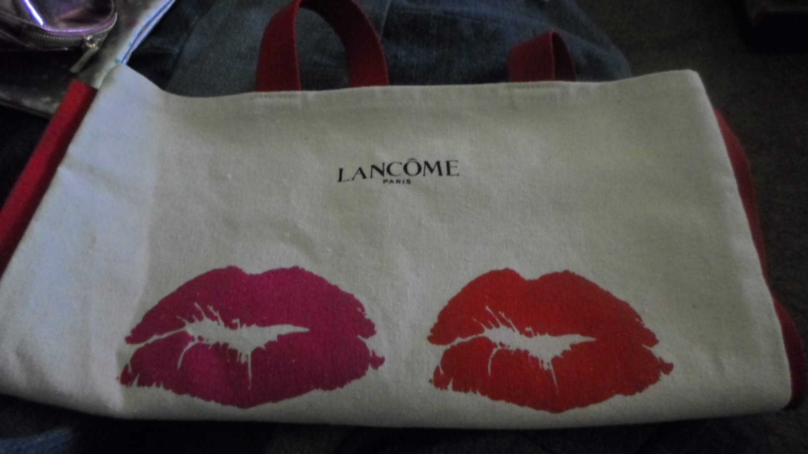 grocery bag-Fabric- LacomeParis-multicolor lips-red handles-15X15-China