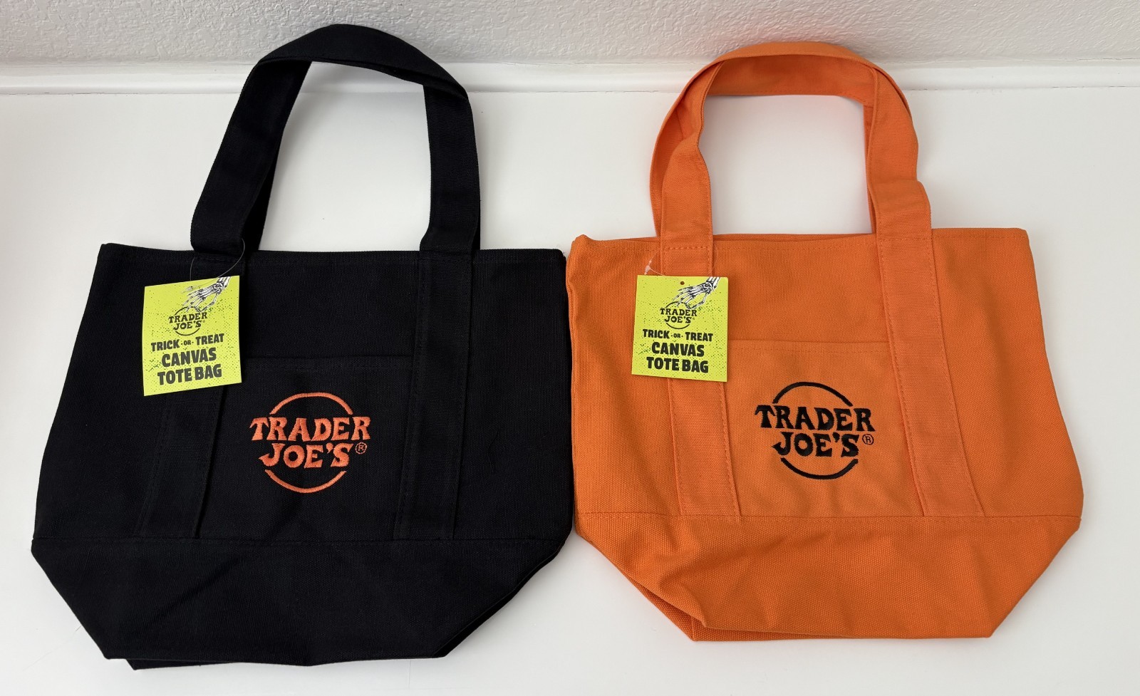 Trader Joe’s – 2025 Black, Orange Halloween Ltd Edition Mini Tote Bags, Set of 2
